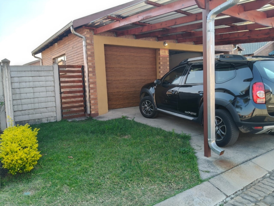 3 Bedroom Property for Sale in Waterval East North West